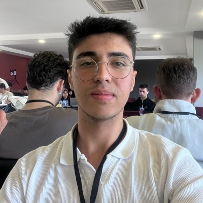 Semih Şeker Profil Fotoğrafı